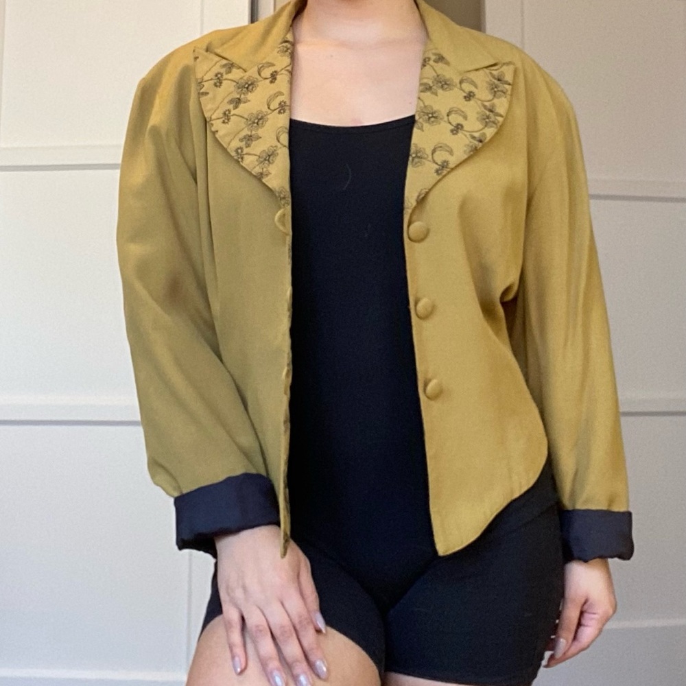 Mustard yellow light blazer